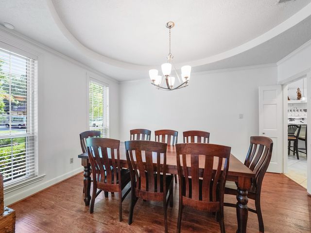 5 Hidden Pond Place, The Woodlands, TX 77381