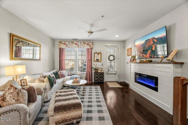 2806 Bedford Green Drive 102, Raleigh, NC 27604