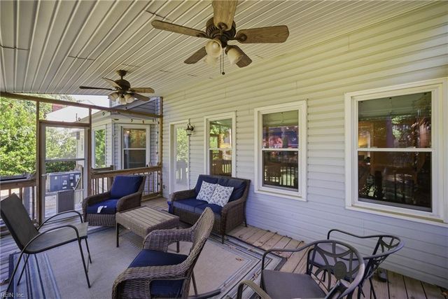 336 Spice Bush CT, Chesapeake, VA 23320