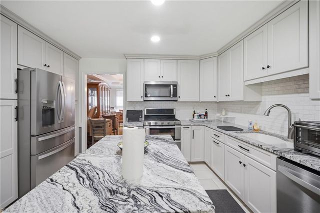 336 Spice Bush CT, Chesapeake, VA 23320