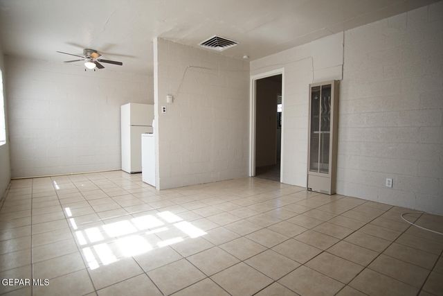 7303 Dale Road 10, El Paso, TX 79915