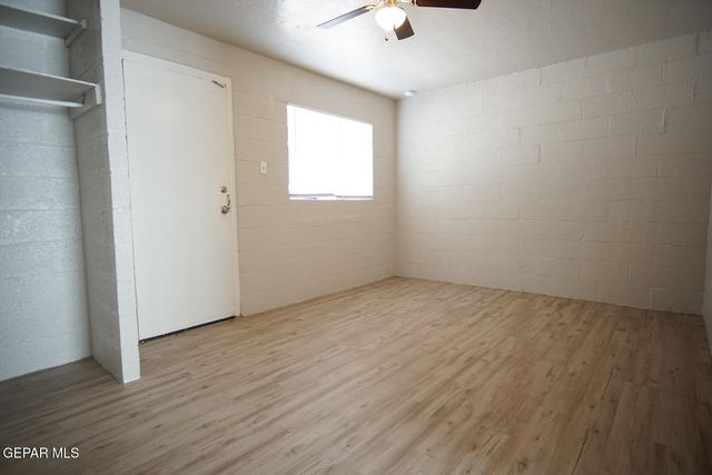 7303 Dale Road 10, El Paso, TX 79915