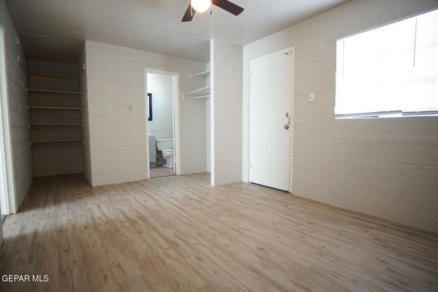 7303 Dale Road 10, El Paso, TX 79915