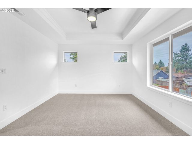 6471 Se RAMONA St A, Portland, OR 97206