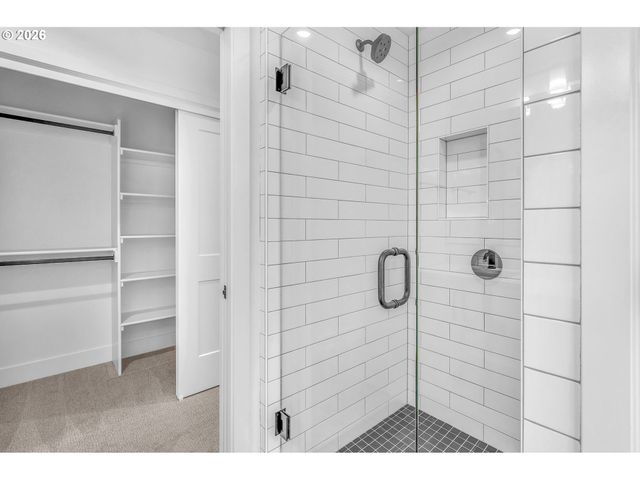 6471 Se RAMONA St A, Portland, OR 97206