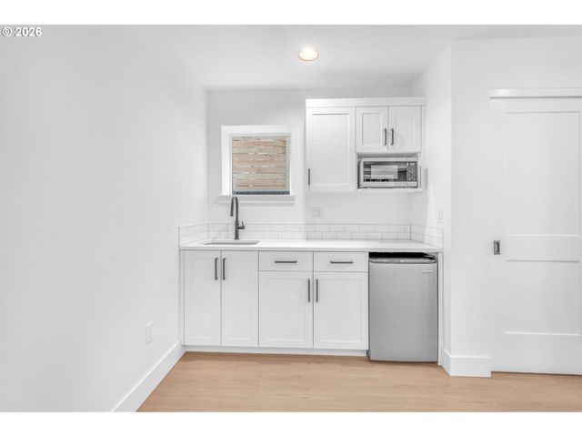 6471 Se RAMONA St A, Portland, OR 97206