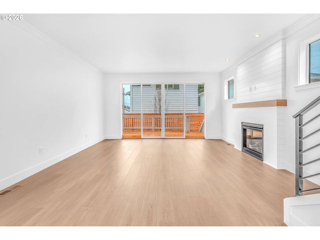 6471 Se RAMONA St A, Portland, OR 97206