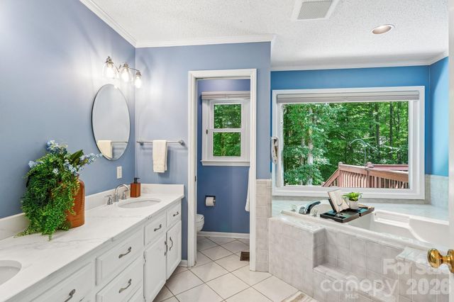 2349 Maria Lynn Court, Gastonia, NC 28056