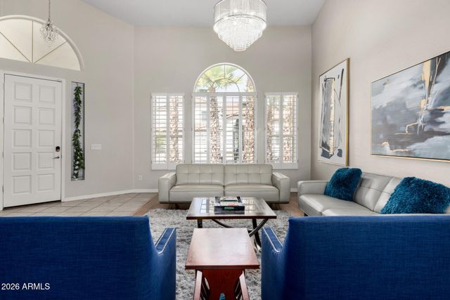 5845 W CHARTER OAK Road, Glendale, AZ 85304