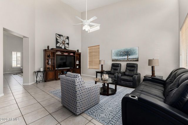 5845 W CHARTER OAK Road, Glendale, AZ 85304