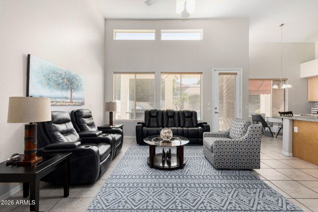 5845 W CHARTER OAK Road, Glendale, AZ 85304