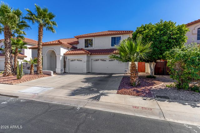 5845 W CHARTER OAK Road, Glendale, AZ 85304