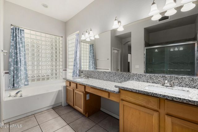 5845 W CHARTER OAK Road, Glendale, AZ 85304