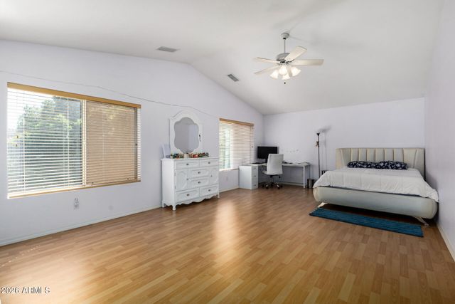 5845 W CHARTER OAK Road, Glendale, AZ 85304