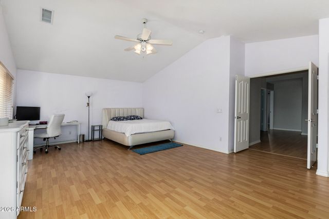 5845 W CHARTER OAK Road, Glendale, AZ 85304