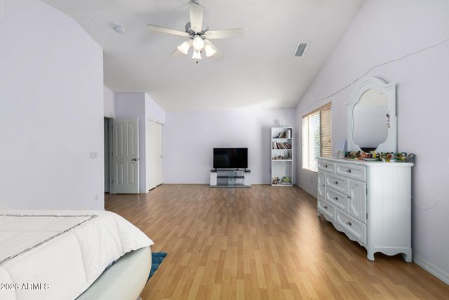 5845 W CHARTER OAK Road, Glendale, AZ 85304