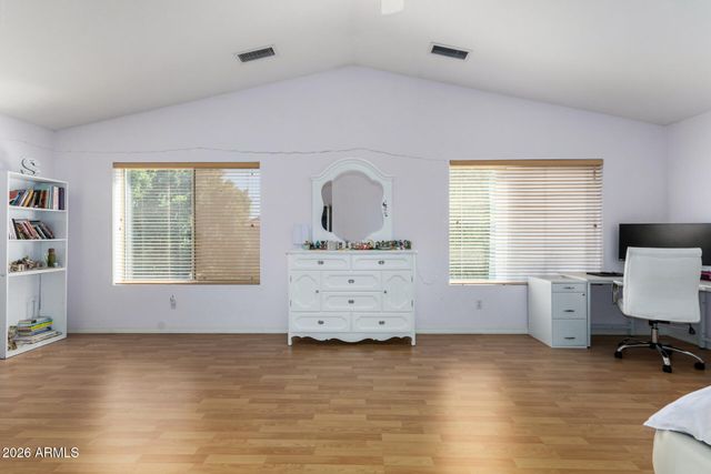 5845 W CHARTER OAK Road, Glendale, AZ 85304