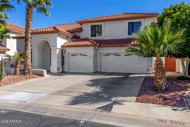 5845 W CHARTER OAK Road, Glendale, AZ 85304