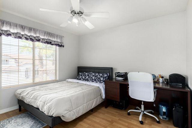 5845 W CHARTER OAK Road, Glendale, AZ 85304