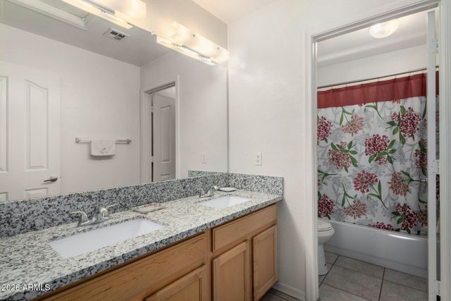 5845 W CHARTER OAK Road, Glendale, AZ 85304