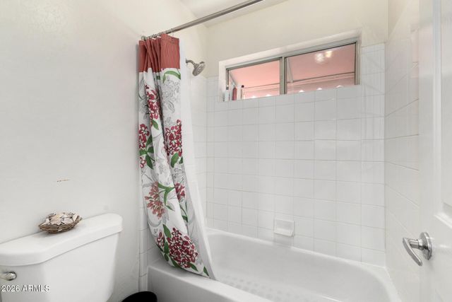 5845 W CHARTER OAK Road, Glendale, AZ 85304