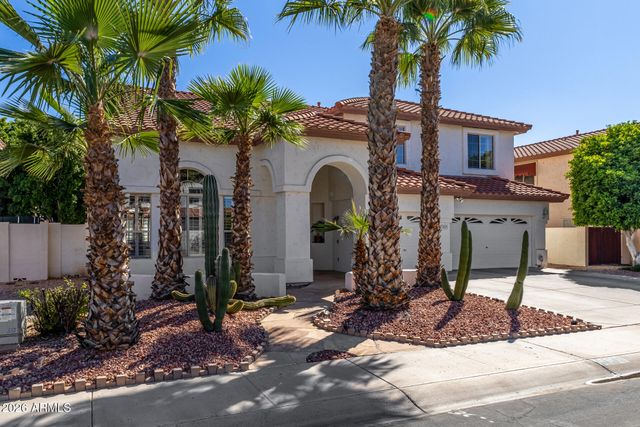 5845 W CHARTER OAK Road, Glendale, AZ 85304