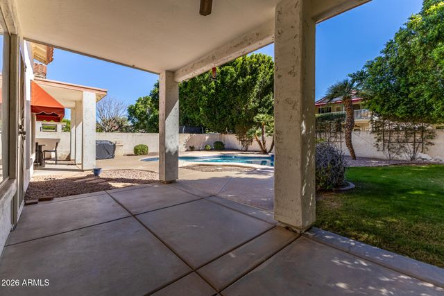 5845 W CHARTER OAK Road, Glendale, AZ 85304