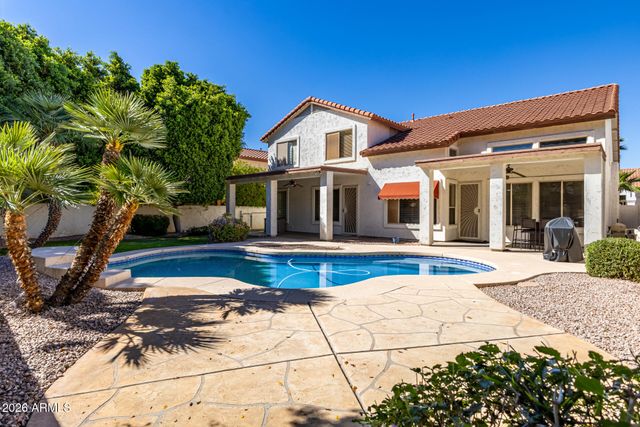 5845 W CHARTER OAK Road, Glendale, AZ 85304