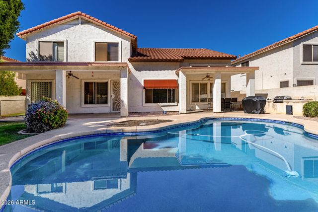 5845 W CHARTER OAK Road, Glendale, AZ 85304