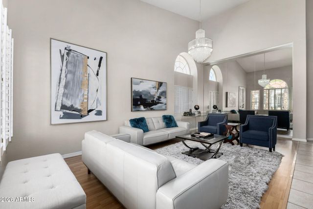 5845 W CHARTER OAK Road, Glendale, AZ 85304