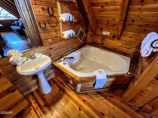 3035 Brothers Way, Sevierville, TN 37862