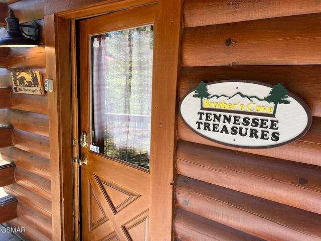 3035 Brothers Way, Sevierville, TN 37862