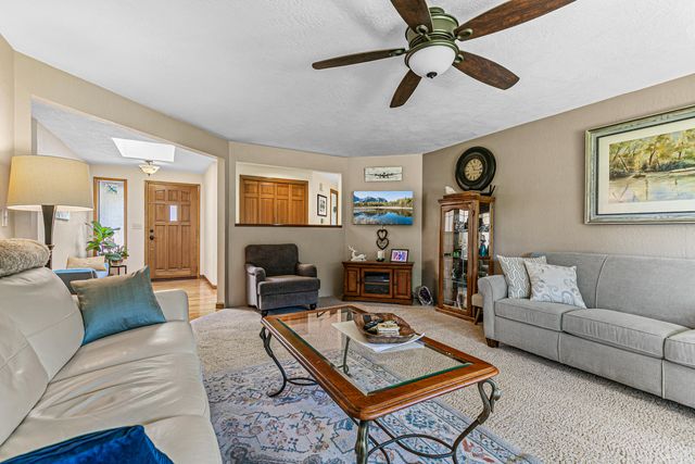 1869 Canyon Avenue, Medford, OR 97504