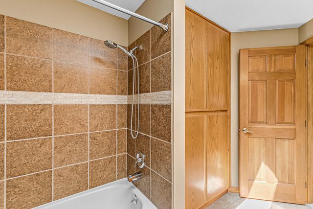 1869 Canyon Avenue, Medford, OR 97504