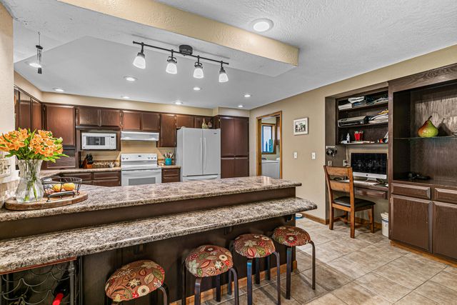 1869 Canyon Avenue, Medford, OR 97504