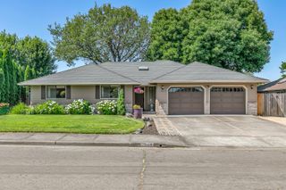 1869 Canyon Avenue, Medford, OR 97504