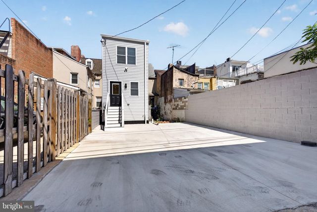 909 EASTERN AVE, Baltimore, MD 21202