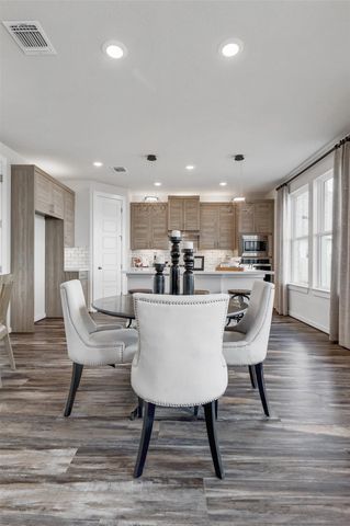 4632 College Square DR, Round Rock, TX 78665