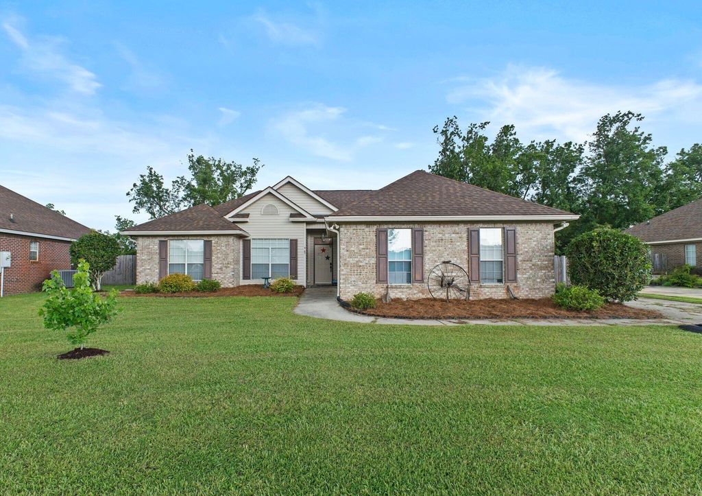 6 Harper Pl, Petal, MS 39465