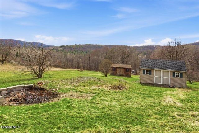 124 Mineral Springs Road, Schaghticoke, NY 12121