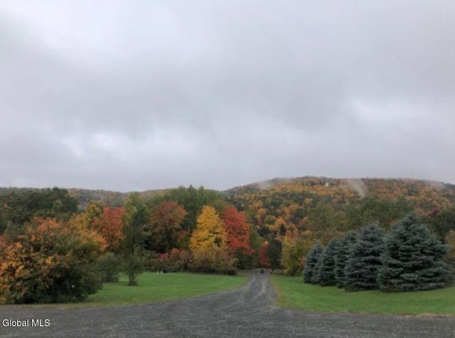 124 Mineral Springs Road, Schaghticoke, NY 12121