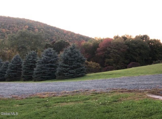 124 Mineral Springs Road, Schaghticoke, NY 12121