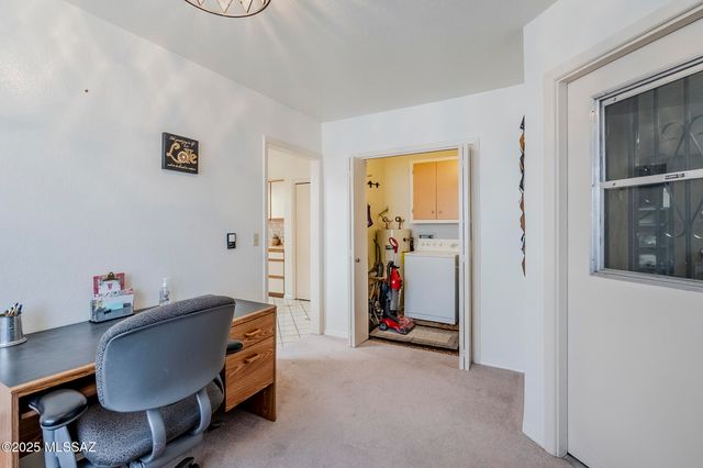 723 S Los Zafiros, Green Valley, AZ 85614