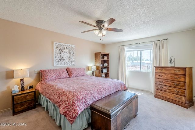 723 S Los Zafiros, Green Valley, AZ 85614