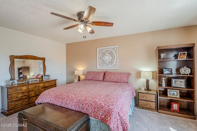 723 S Los Zafiros, Green Valley, AZ 85614