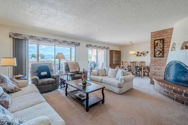 723 S Los Zafiros, Green Valley, AZ 85614