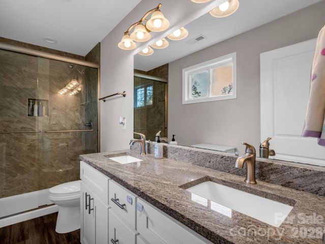 9 Shadowlawn Drive, Asheville, NC 28806