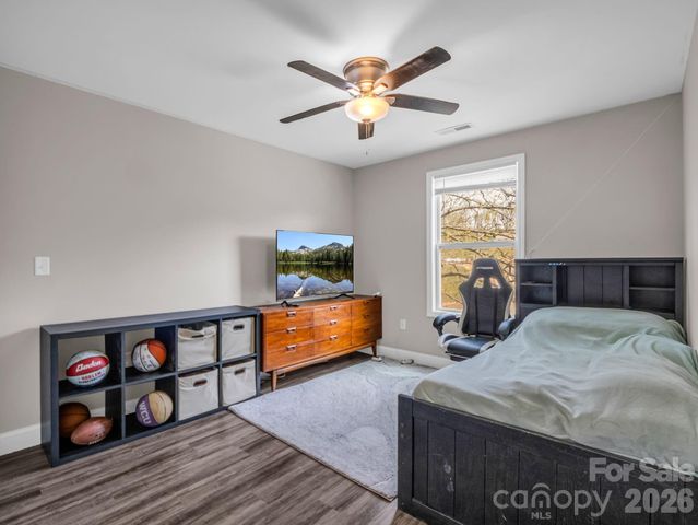 9 Shadowlawn Drive, Asheville, NC 28806