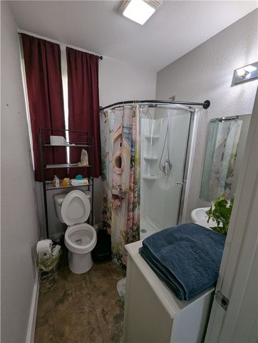 104 W 3rd Street, Gentry, AR 72734