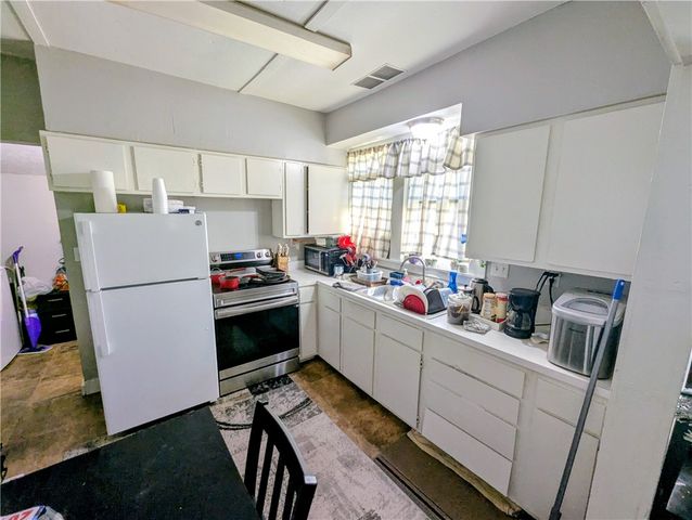 104 W 3rd Street, Gentry, AR 72734